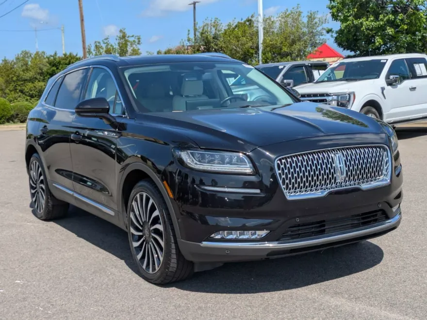 2022 Lincoln Nautilus Black Label photo 1