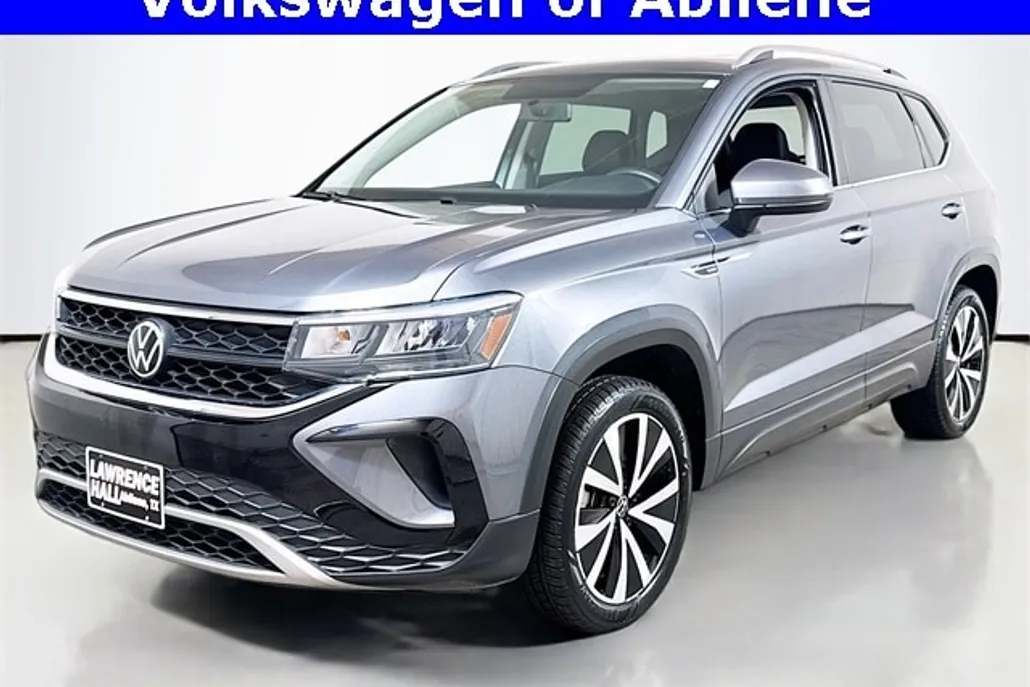 2022 Volkswagen Taos SE photo 1