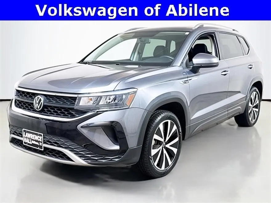 2022 Volkswagen Taos SE photo 1