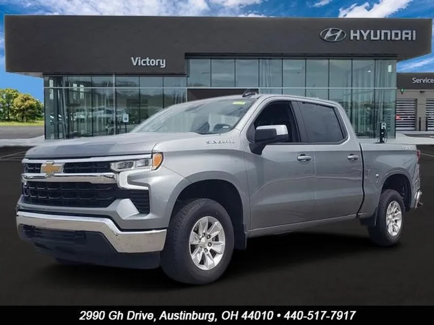 2025 Chevrolet Silverado 1500 LT photo 1