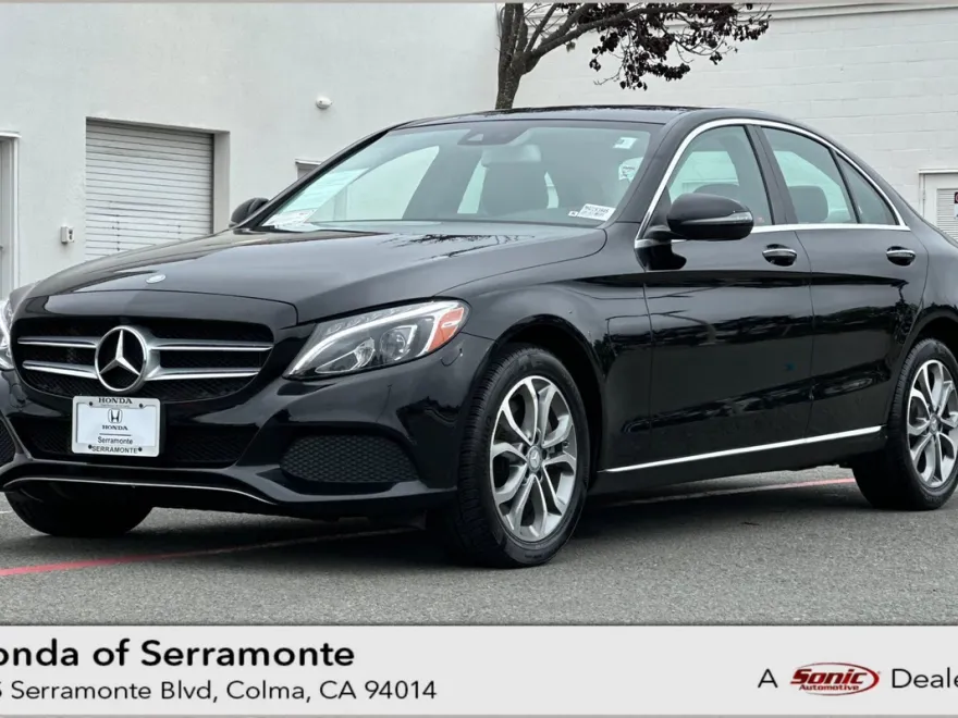2017 Mercedes Benz C 300 4MATIC Sedan photo 1
