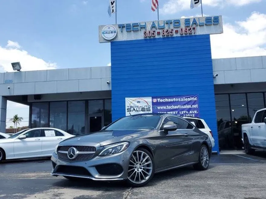 2017 Mercedes Benz C 300 photo 1