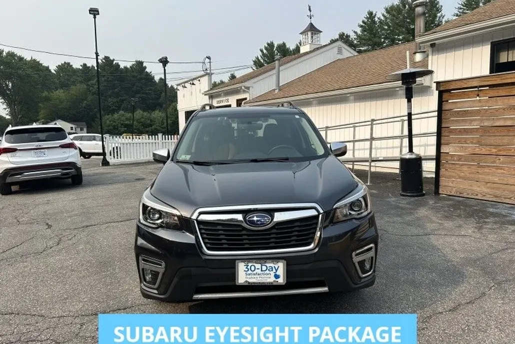 2019 Subaru Forester Touring photo 1