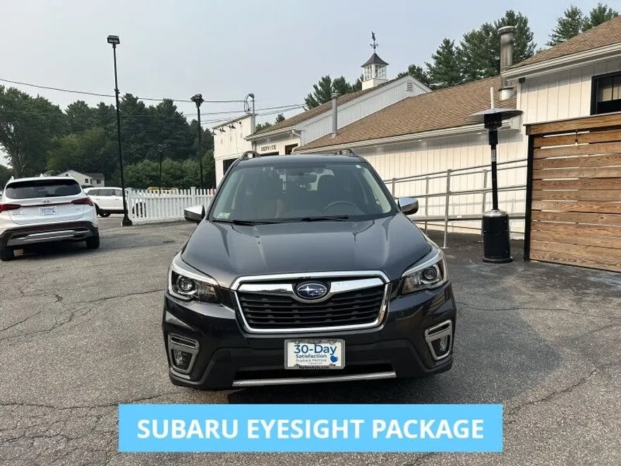 2019 Subaru Forester Touring photo 1
