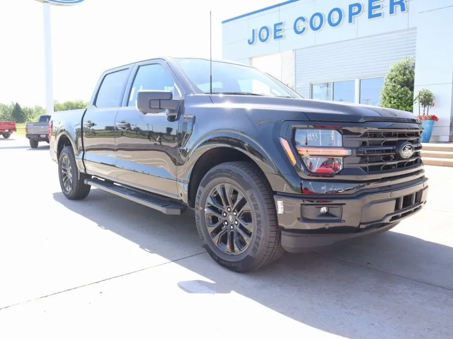 2025 Ford F-150 XLT photo 1