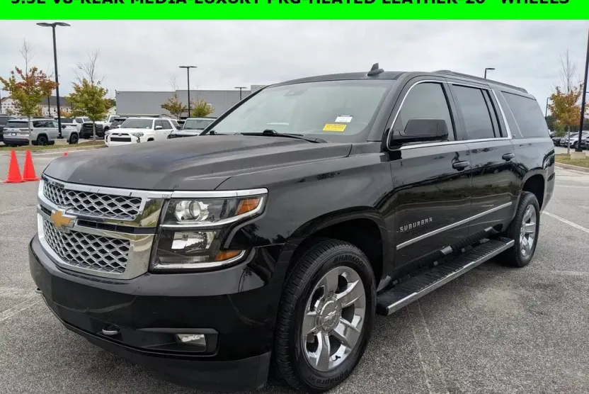 2017 Chevrolet Suburban 1500 LT photo 1