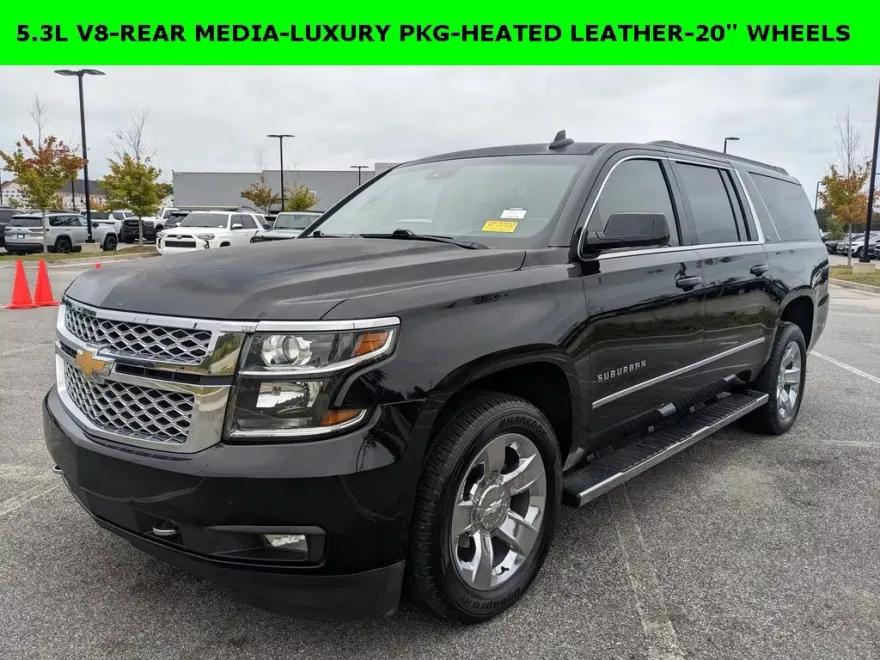 2017 Chevrolet Suburban 1500 LT photo 1