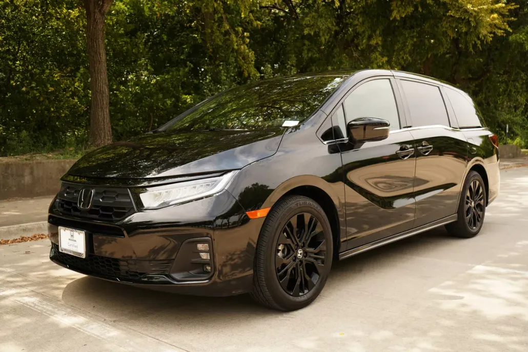2025 Honda Odyssey photo 1