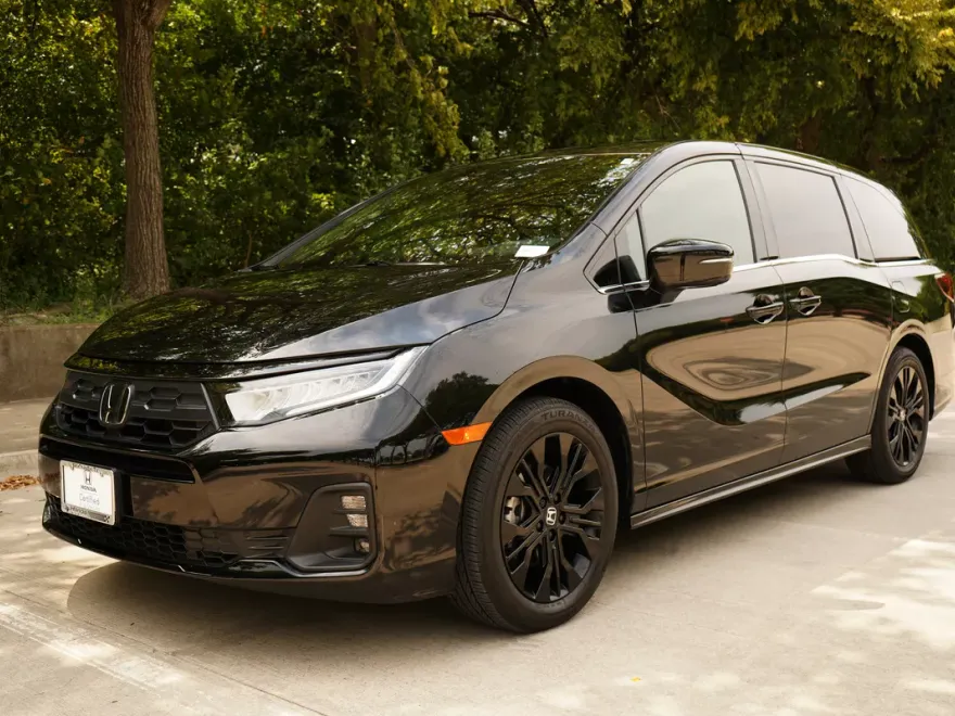 2025 Honda Odyssey photo 1