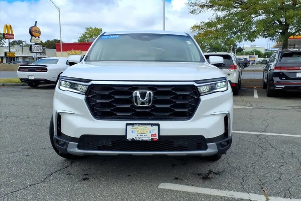 2025 Honda Pilot EX-L photo 1