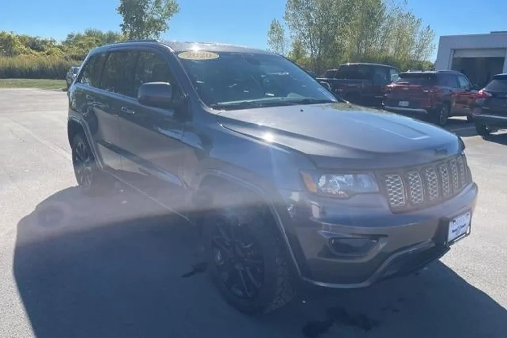 2020 Jeep Grand Cherokee Altitude photo 1