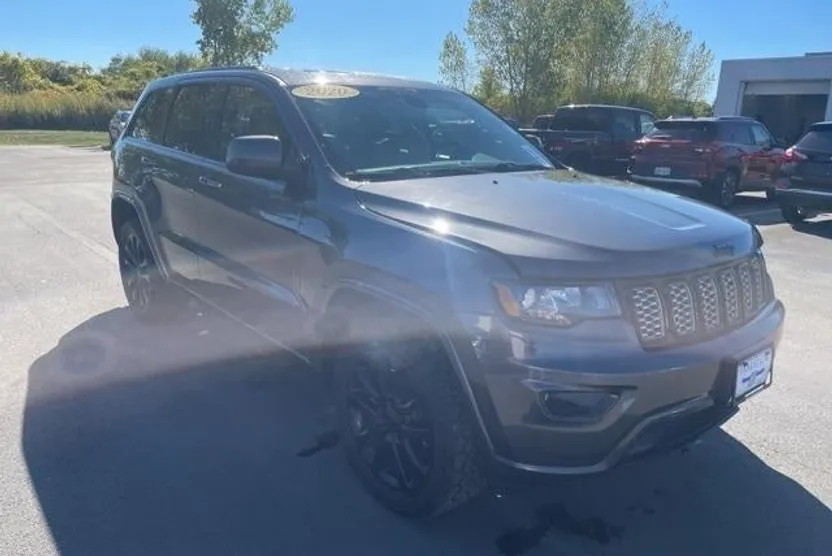 2020 Jeep Grand Cherokee Altitude photo 1