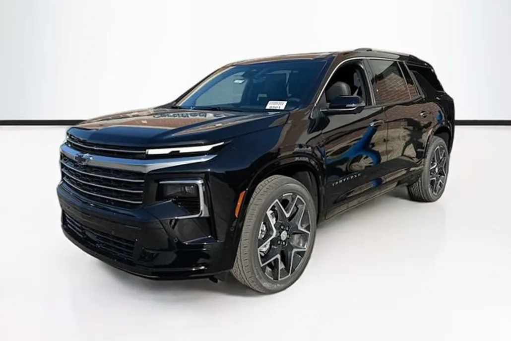 2026 Chevrolet Traverse High Country photo 1