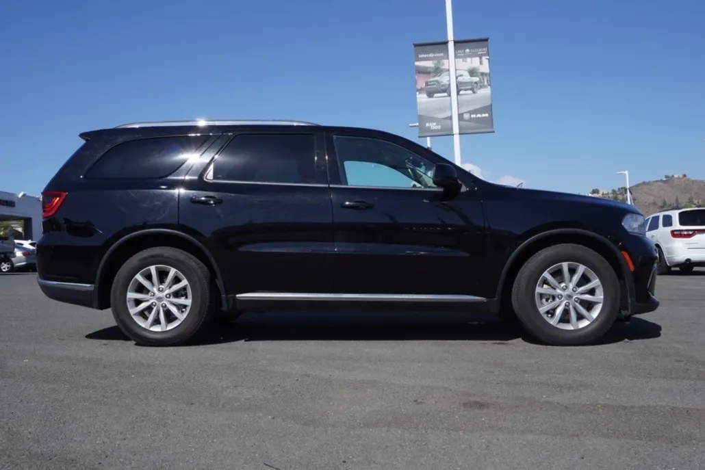 2022 Dodge Durango SXT photo 1