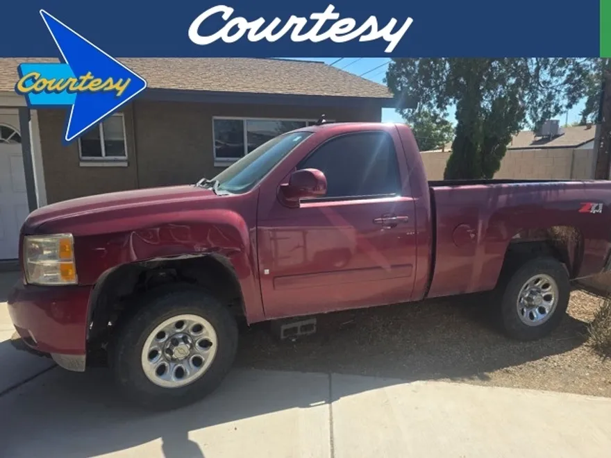 2008 Chevrolet Silverado 1500 LT photo 1