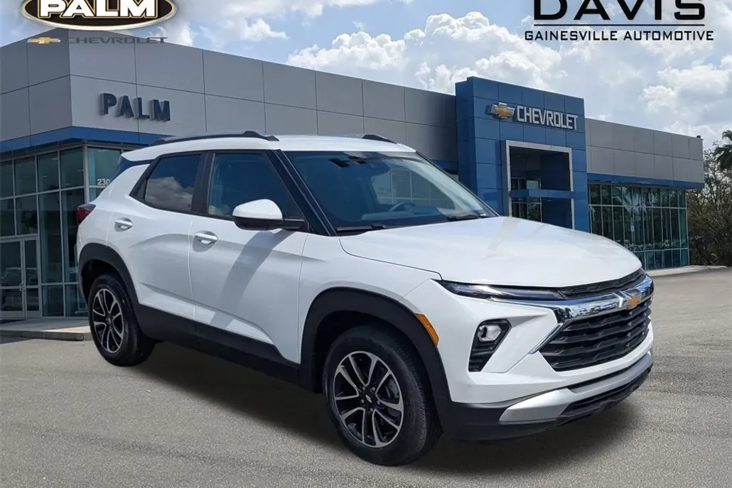2026 Chevrolet Trailblazer LT photo 1