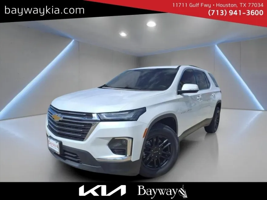 2023 Chevrolet Traverse 1LT photo 1