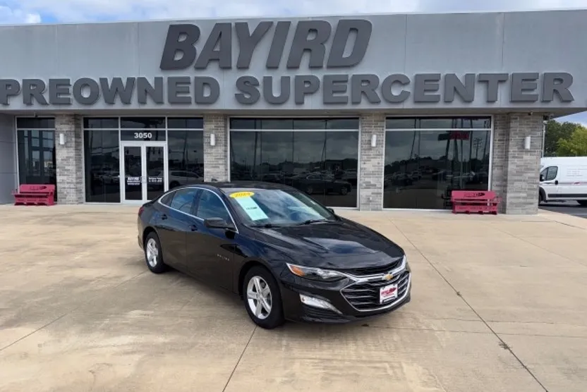 2024 Chevrolet Malibu 1LT photo 1