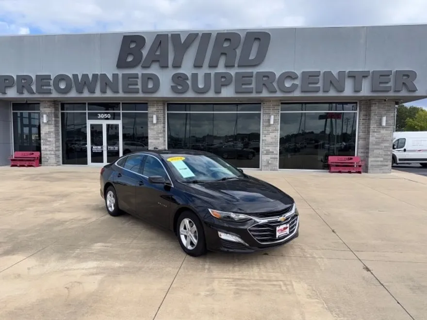 2024 Chevrolet Malibu 1LT photo 1