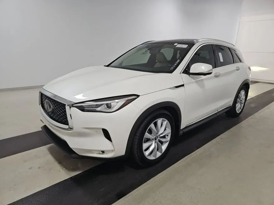 2019 Infiniti QX50 Essential photo 1