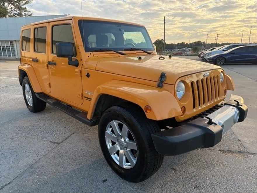 2013 Jeep Wrangler Unlimited Sahara photo 1
