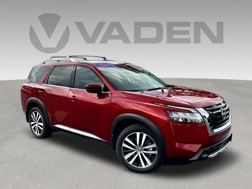 2024 Nissan Pathfinder Platinum photo 1