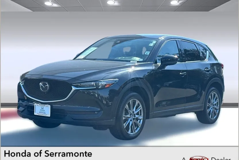 2019 Mazda CX-5 Signature photo 1