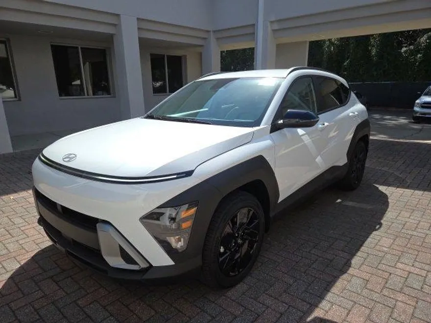 2026 Hyundai Kona SEL photo 1
