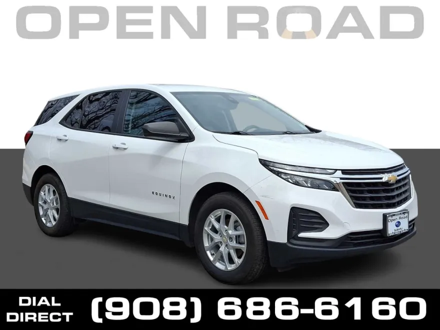 2022 Chevrolet Equinox LS photo 1