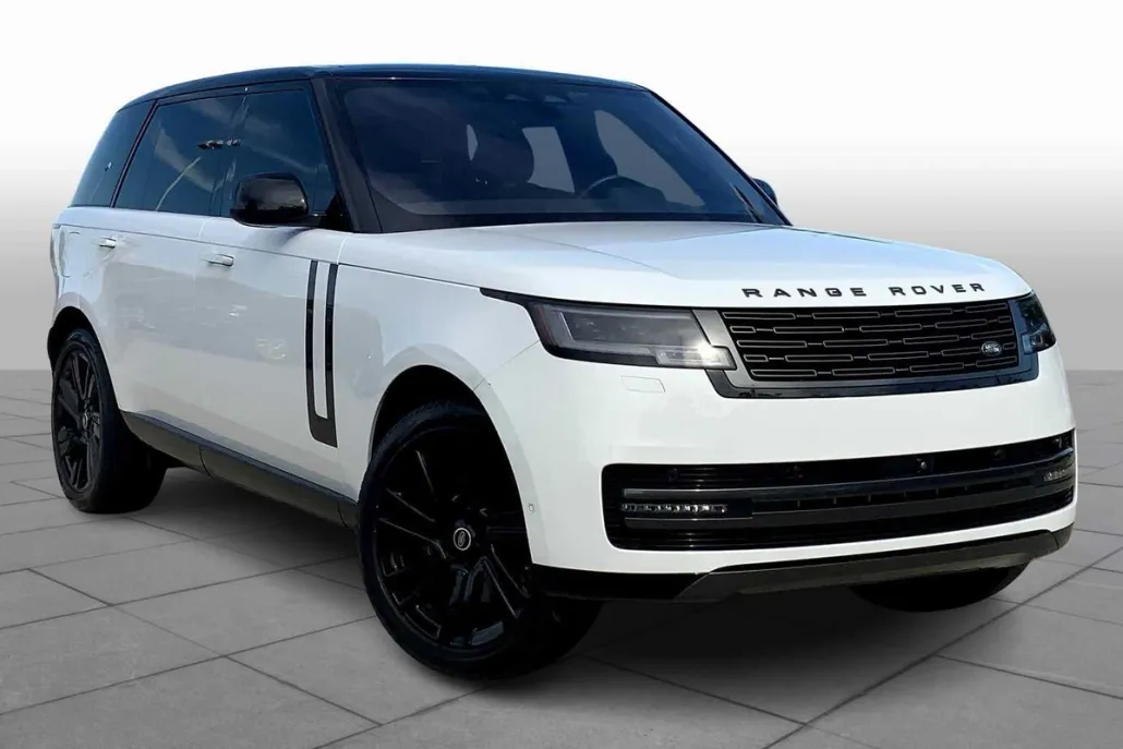 2023 Land Rover Range Rover SE photo 1