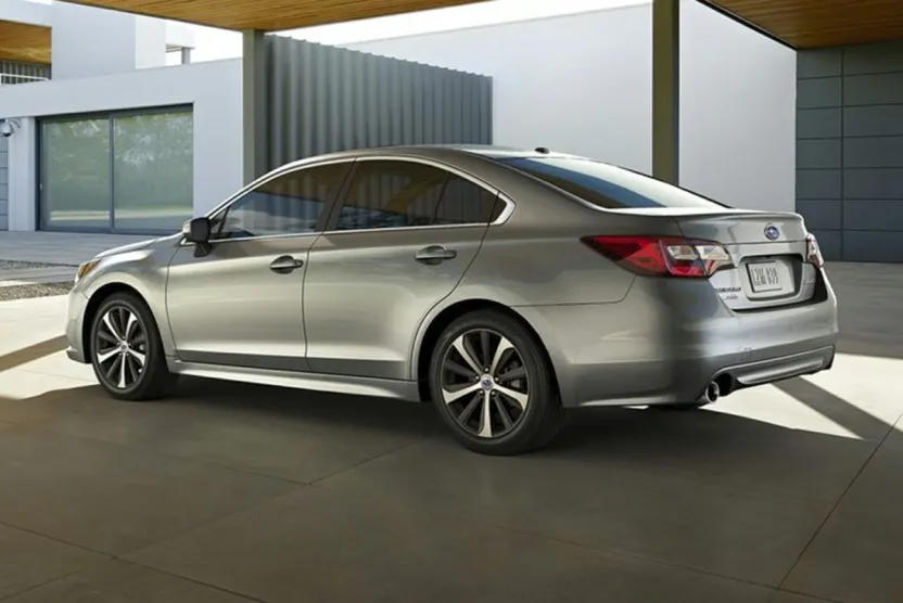 2016 Subaru Legacy 2.5i photo 1