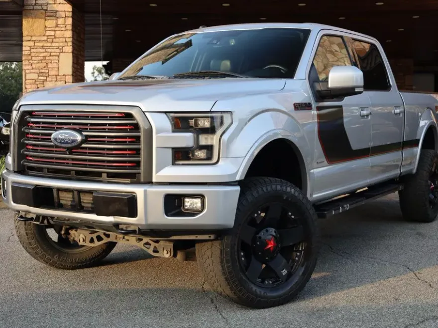 2017 Ford F-150 Lariat photo 1