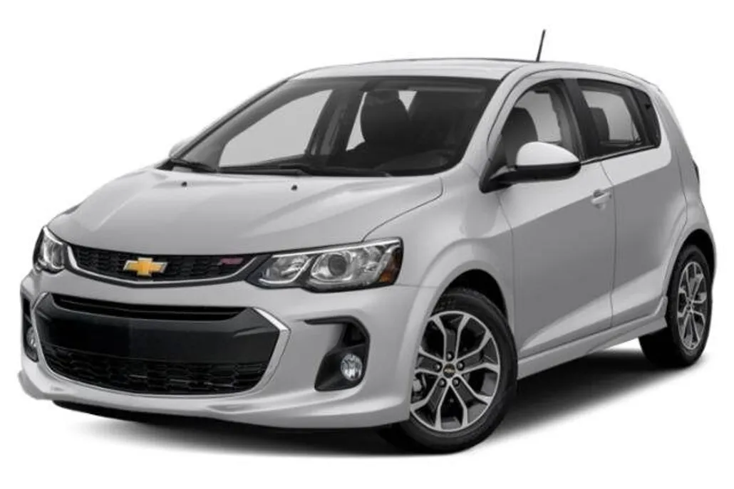 2020 Chevrolet Sonic LT photo 1