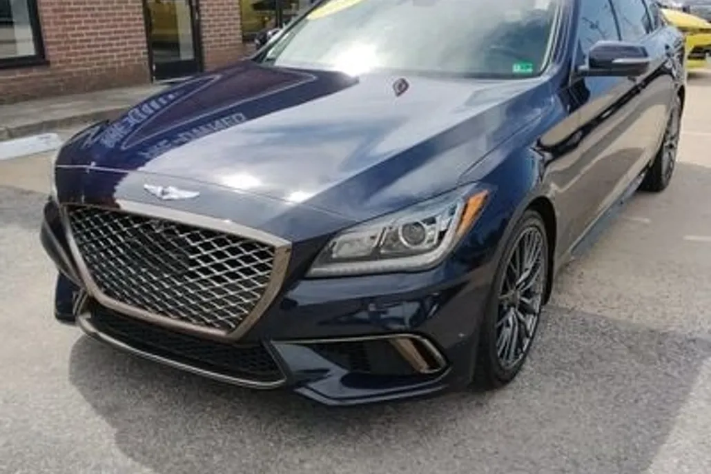 2019 Genesis G80 Sport photo 1