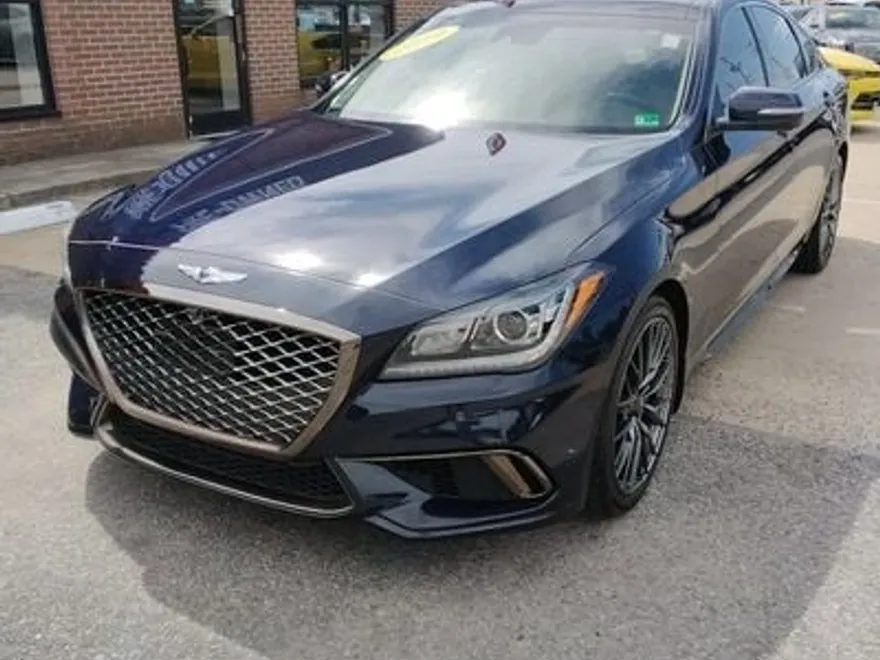 2019 Genesis G80 Sport photo 1