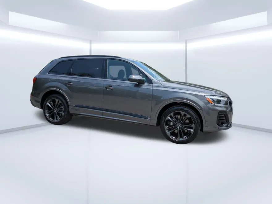 2025 Audi Q7 Premium Plus photo 1