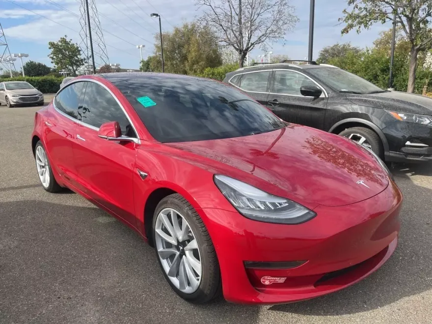 2018 Tesla Model 3 Long Range photo 1