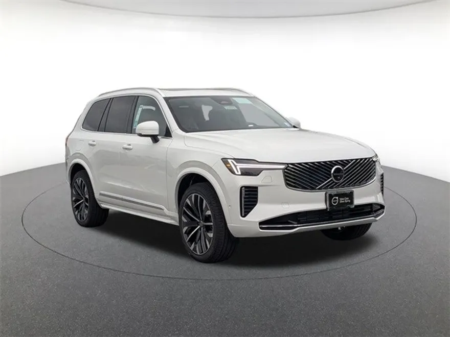 2026 Volvo XC90 T8 Plus photo 1