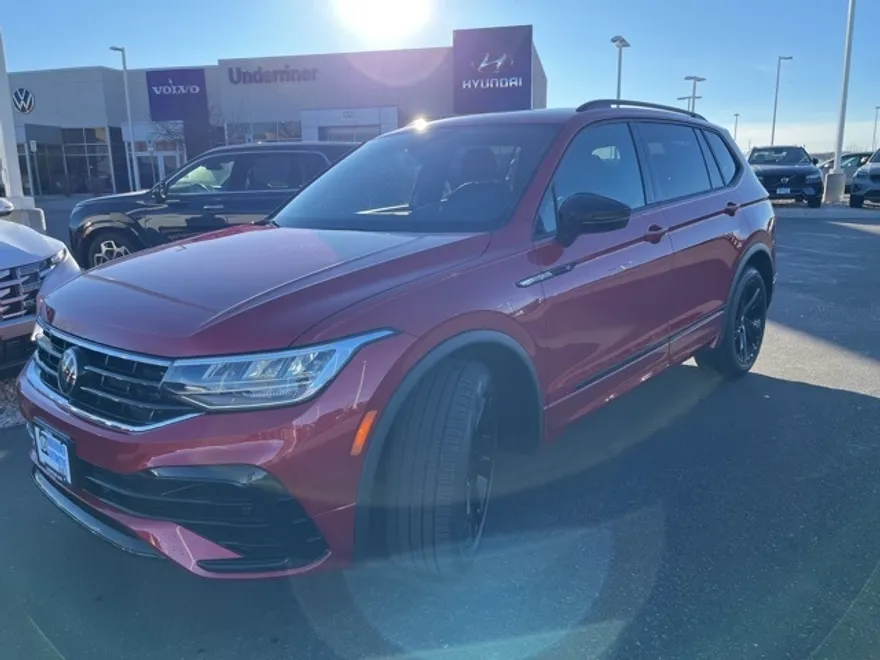 2024 Volkswagen Tiguan SE R-Line Black photo 1