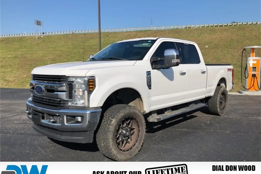 2018 Ford F-250 Lariat photo 1
