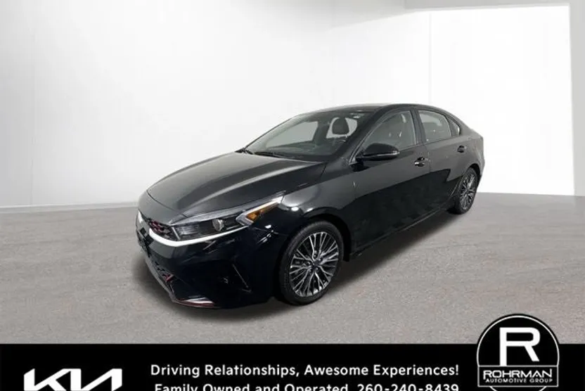 2023 Kia Forte GT-Line photo 1