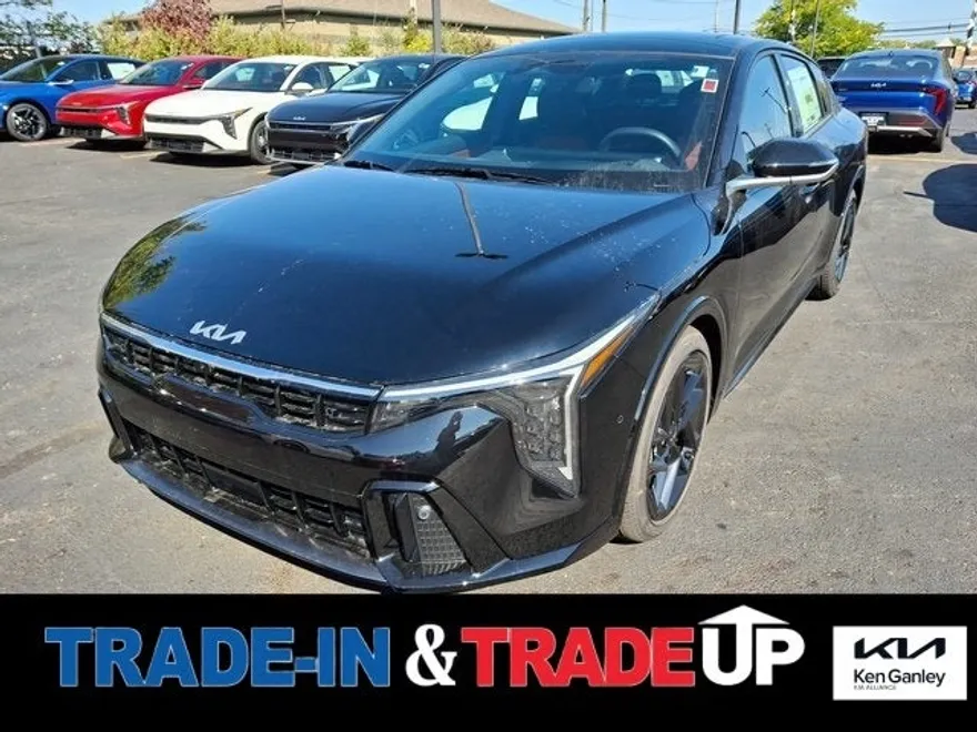 2025 Kia K4 GT-Line Turbo photo 1