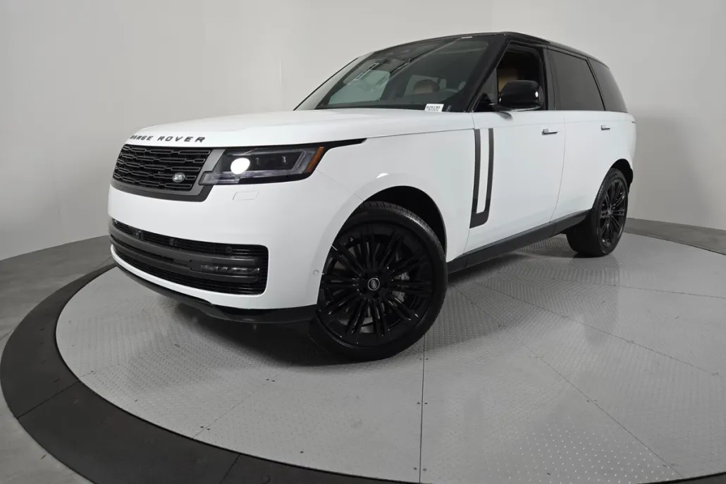 2025 Land Rover Range Rover SE photo 1