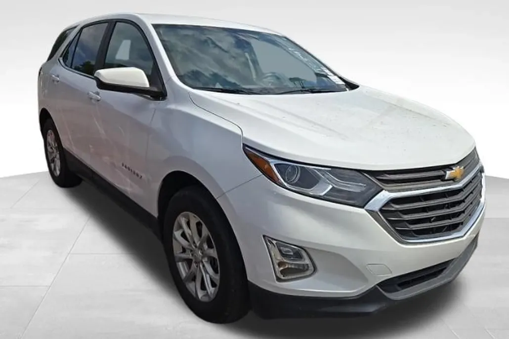 2021 Chevrolet Equinox LT photo 1