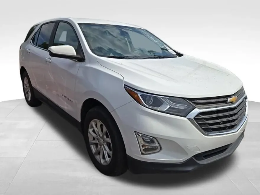 2021 Chevrolet Equinox LT photo 1