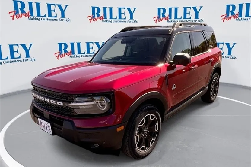 2025 Ford Bronco Sport Outer Banks photo 1