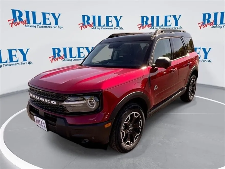 2025 Ford Bronco Sport Outer Banks photo 1
