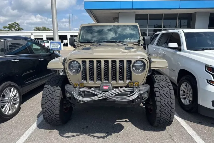 2020 Jeep Gladiator Rubicon photo 1
