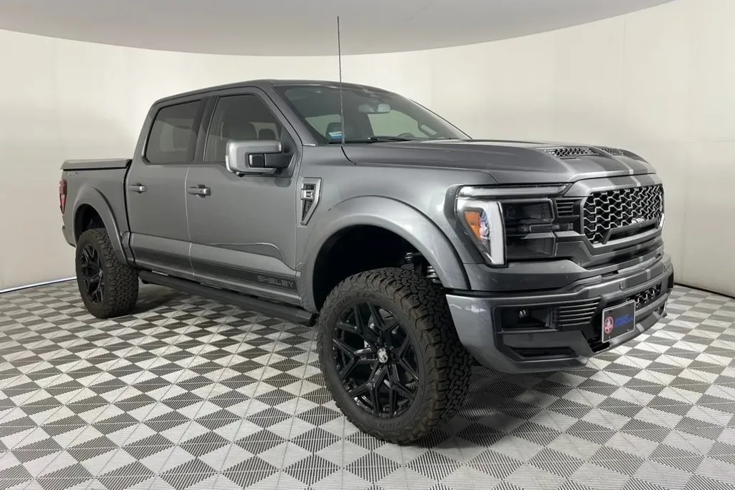 2025 Ford F-150 Lariat photo 1