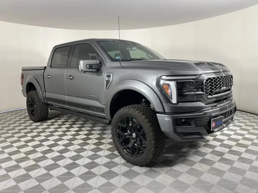 2025 Ford F-150 Lariat photo 1